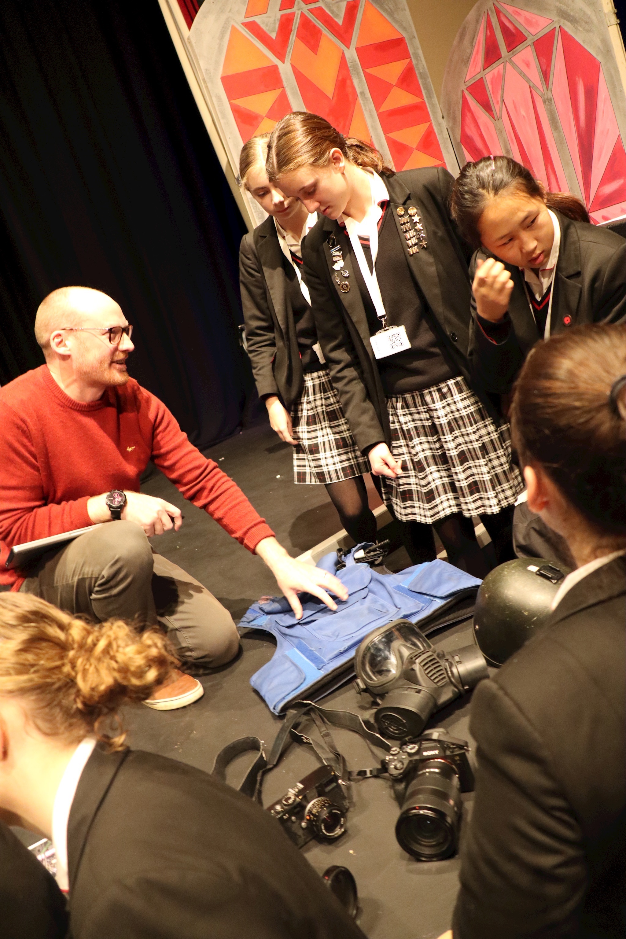 Award-Winning Photojournalist Rick Findler Inspires Pipers Corner Senior Students