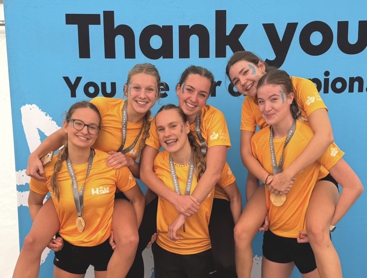 Pipers Students raise £3,000 in Hyde Park half-marathon